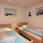 Am Pruesssee In Appartement Guster